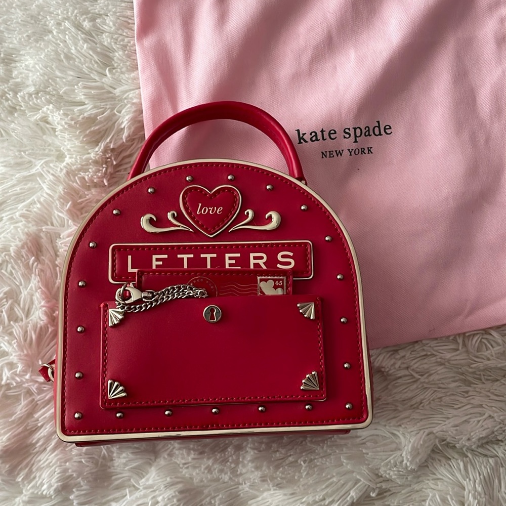 kate spade | yours truly mailbox bag